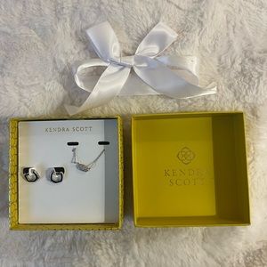 BRAND NEW KENDRA SCOTT GRAYSON PENDANT GIFT SET